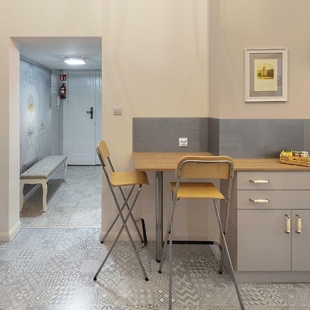 Apartamenty U Tuwima Łódź Exteriör bild